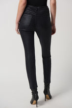 Load image into Gallery viewer, Sleek and stylish black jeans with a subtle sparkle. A trendy choice for any occasion.