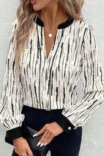 Load image into Gallery viewer, Abstract Printed Blouse