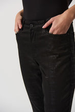 Load image into Gallery viewer,  Exquisite slim-fit crop jeans crafted from premium denim, showcasing a chic houndstooth design for a sophisticated silhouette.
