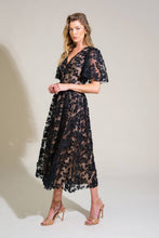 Load image into Gallery viewer, Sophie Woven Midi Dress
