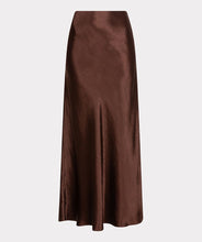 Load image into Gallery viewer, Long crushed satin skirt made from 100% acetate, designed with an elastic waistband for enhanced comfort and elegance.
